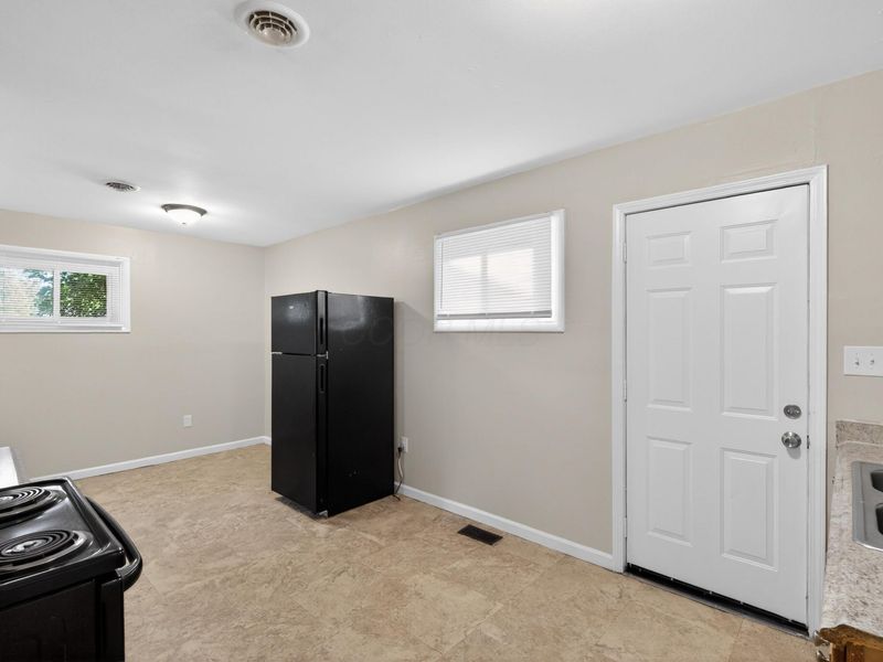 1572 Northridge Road , Columbus, OH 43224 Photo 16