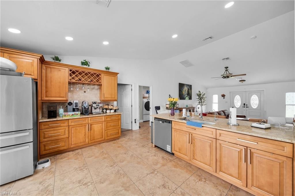 539 Summit Ave S, Lehigh Acres, FL 33974 Photo