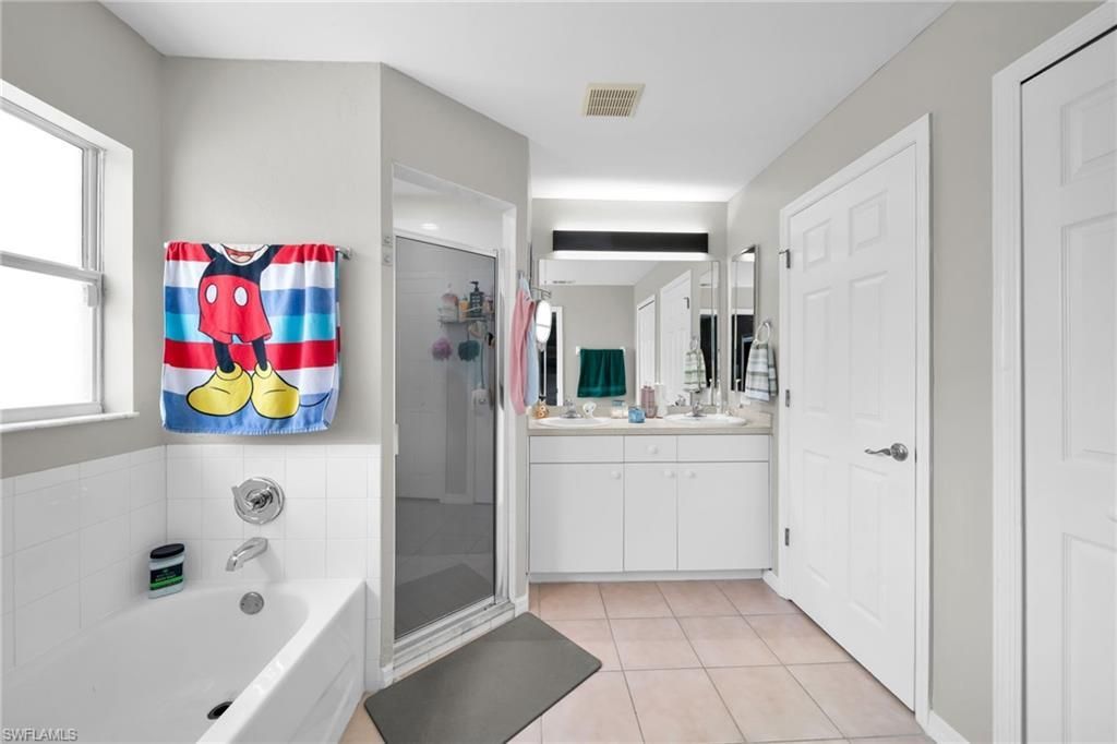 539 Summit Ave S, Lehigh Acres, FL 33974 Photo