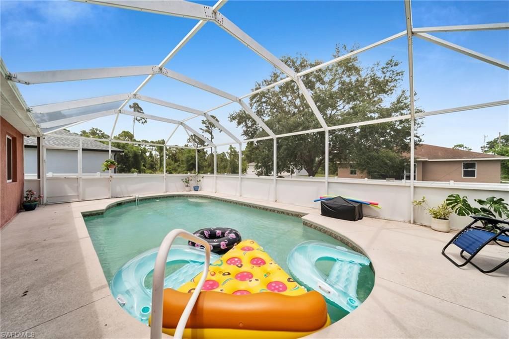 539 Summit Ave S, Lehigh Acres, FL 33974 Photo