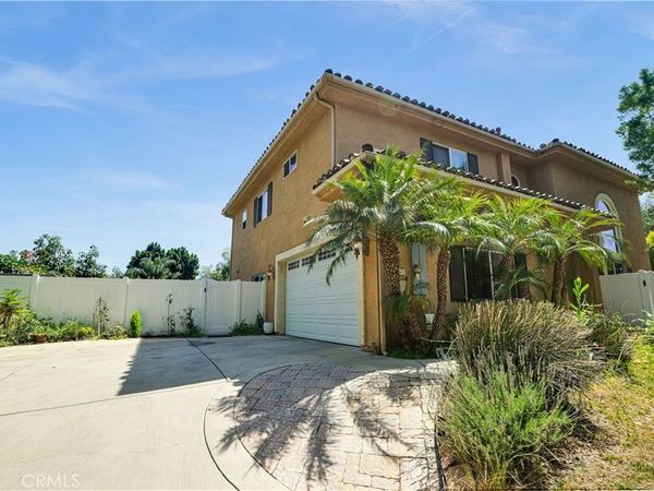 6921 Kian Court, Van Nuys, CA 91406