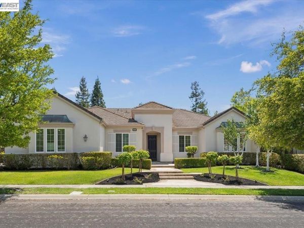 875 Sunny Brook Way , Pleasanton, CA 94566
