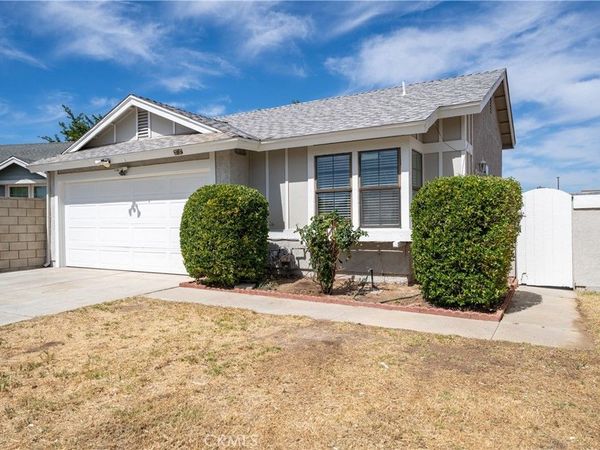 37137 26th Street E, Palmdale, CA 93550