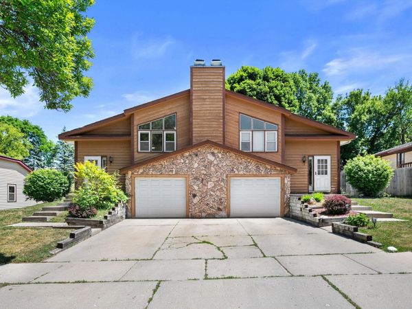 213 S Grandview Blvd, Unit 215, Waukesha, WI 53188