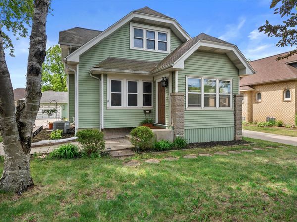 333 W Bender Rd, Glendale, WI 53217
