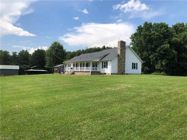2696 Old Highway 601 , Mount Airy, NC 27030