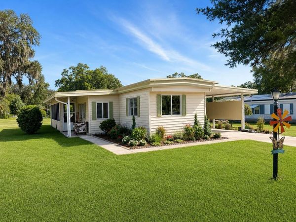 304 SHEERWOOD DRIVE , LADY LAKE, FL 32159