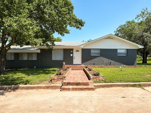 420 E 12th Street, Chandler, OK 74834