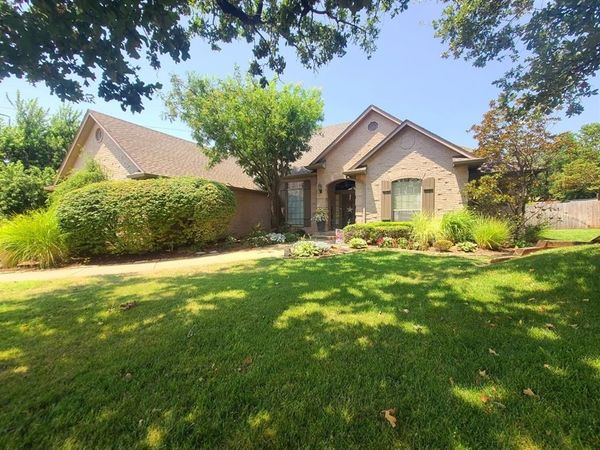 413 Hamptonridge Road, Edmond, OK 73034