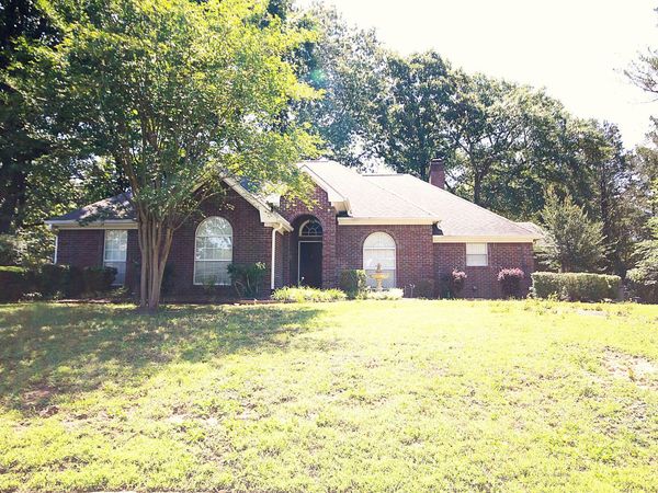 1903 Skylark Circle, Tupelo, MS 38801