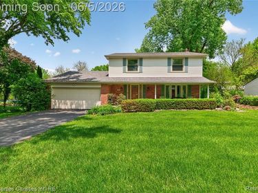 475 Henley Drive, Bloomfield Hills, MI 48304