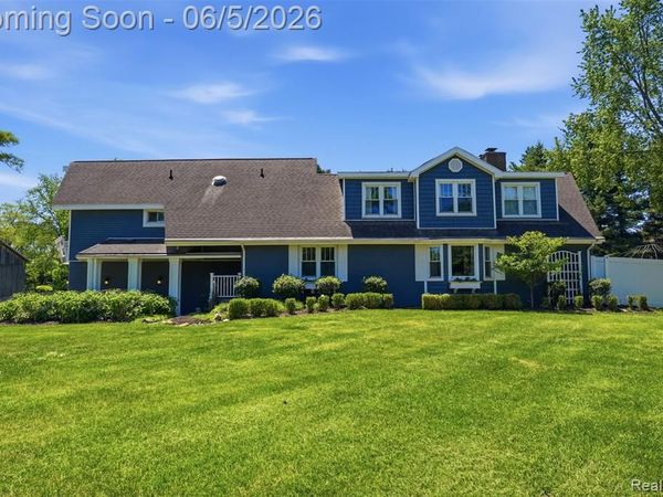5080 Pleasant Valley Road, Brighton Twp, MI 48114