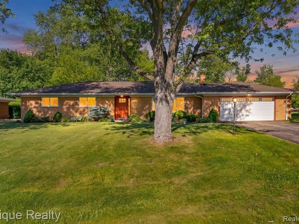8052 Dungarvin Drive, Grand Blanc Twp, MI 48439