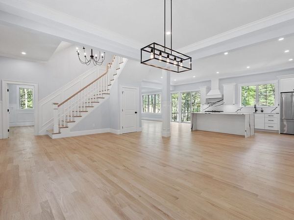 786 Main St, Hudson, MA 01749