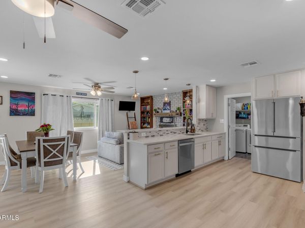 704 N Gentry Circle, Mesa, AZ 85213
