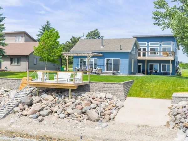 414 W Lake Dr, Lake Norden, SD 57248