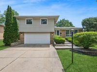 15209 Linden Drive, Oak Forest, IL 60452 primary photo