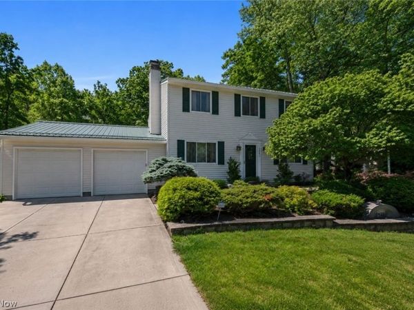 9481 Yorkview Drive , North Royalton, OH 44133