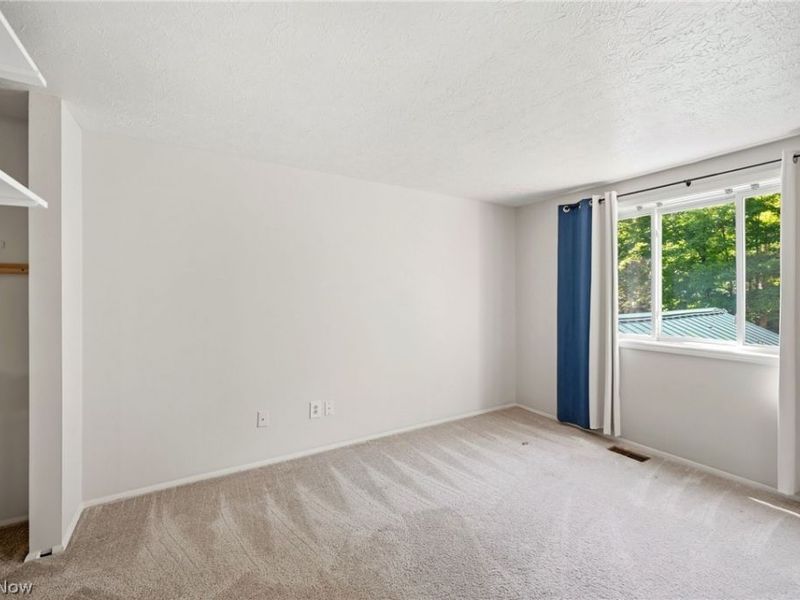 9481 Yorkview Drive , North Royalton, OH 44133 Photo 19