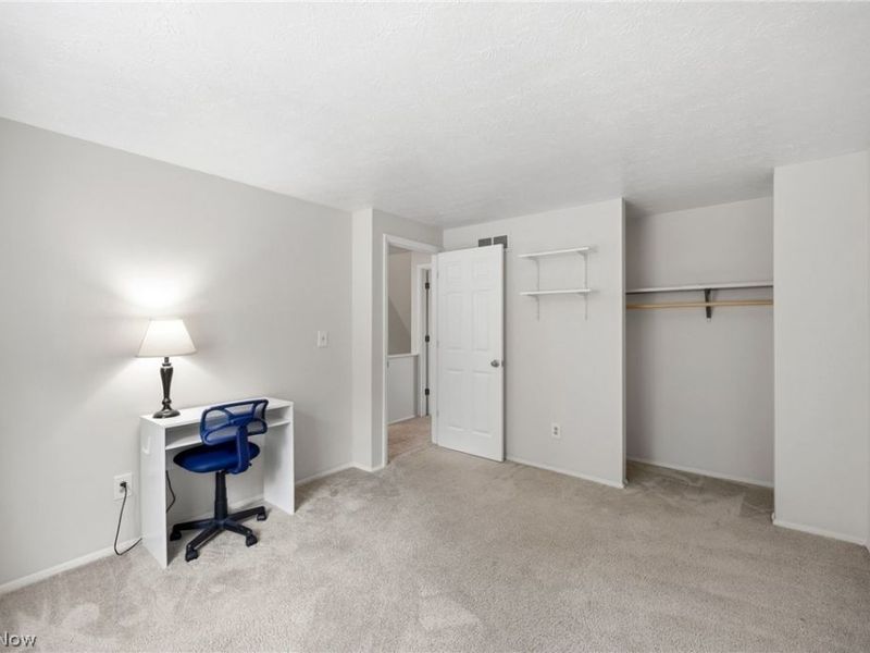 9481 Yorkview Drive , North Royalton, OH 44133 Photo 20