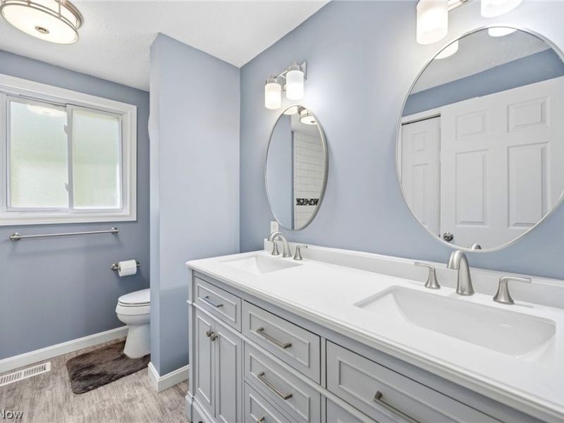 9481 Yorkview Drive , North Royalton, OH 44133 Photo 23