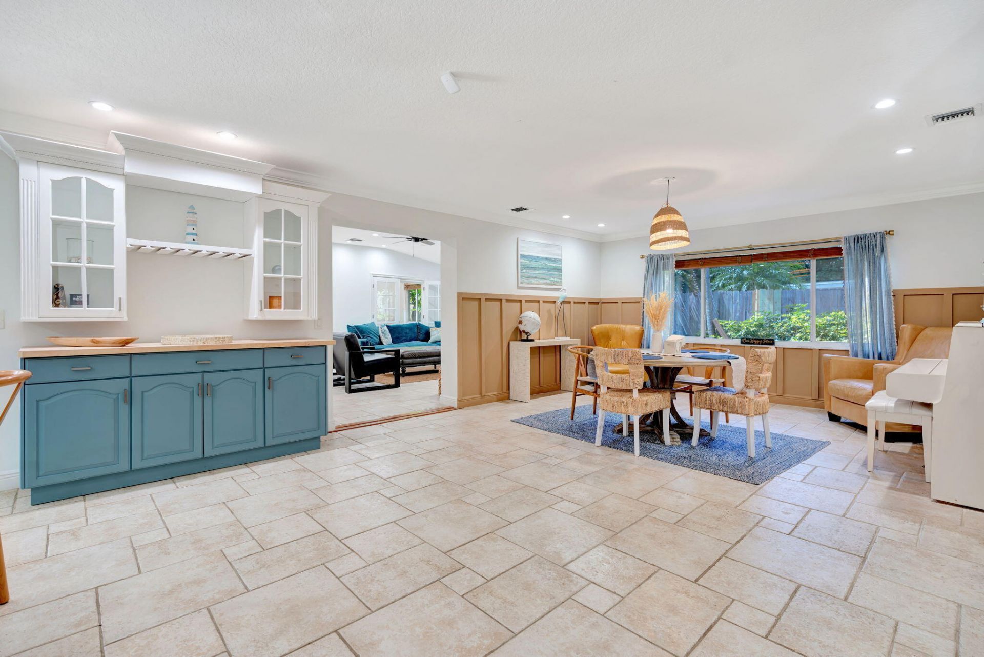 2436 Holly Lane Ne, Palm Beach Gardens, FL 33410 Photo