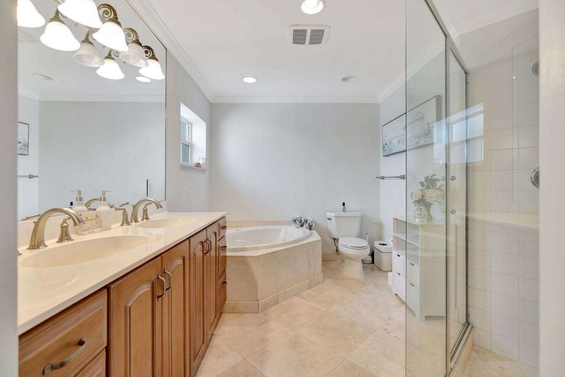 2436 Holly Lane Ne, Palm Beach Gardens, FL 33410 Photo