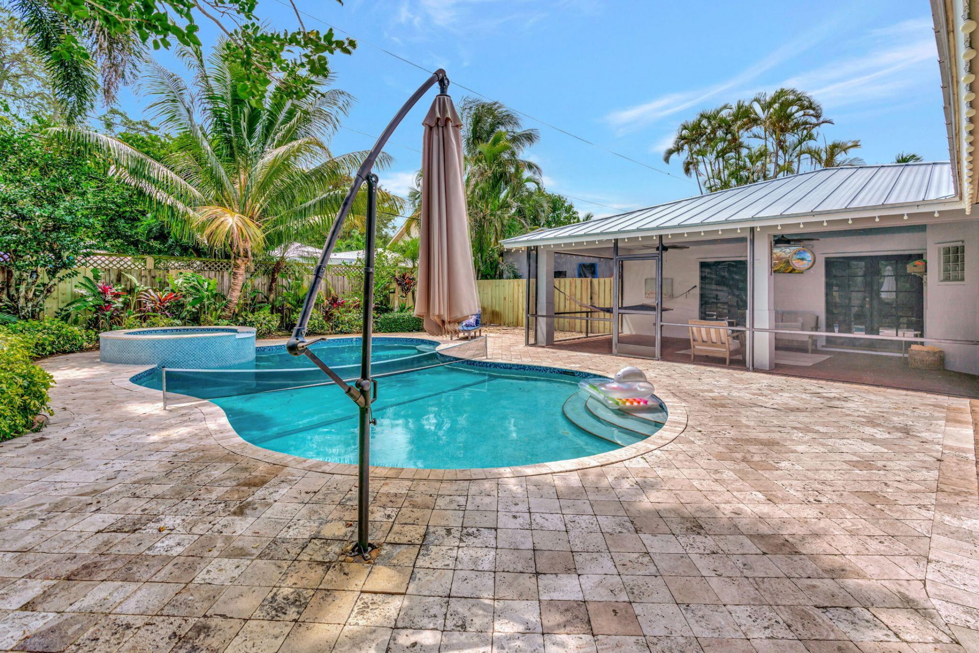 2436 Holly Lane Ne, Palm Beach Gardens, FL 33410 Photo
