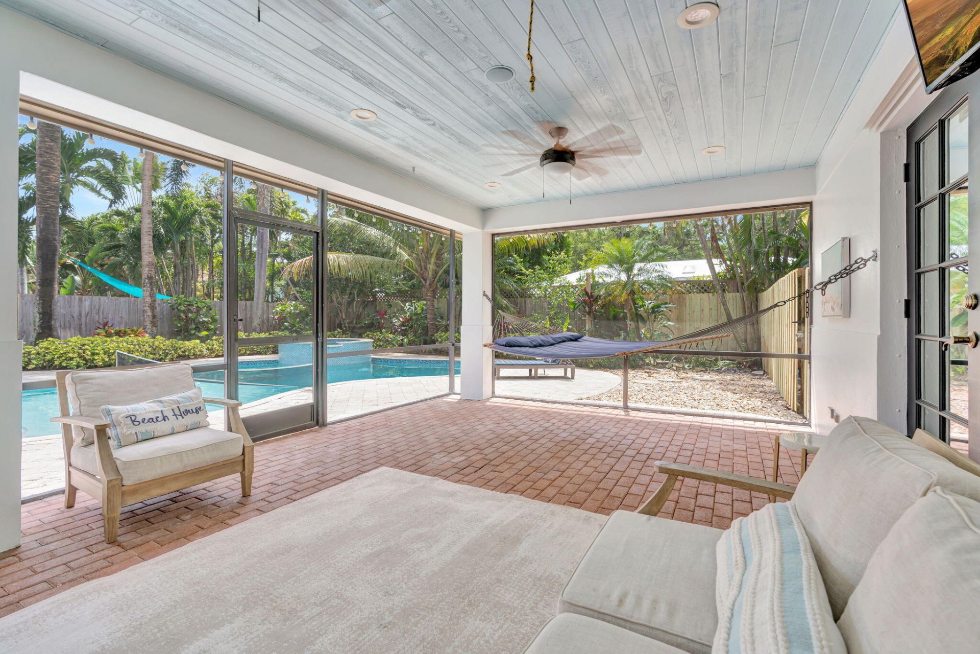 2436 Holly Lane Ne, Palm Beach Gardens, FL 33410 Photo