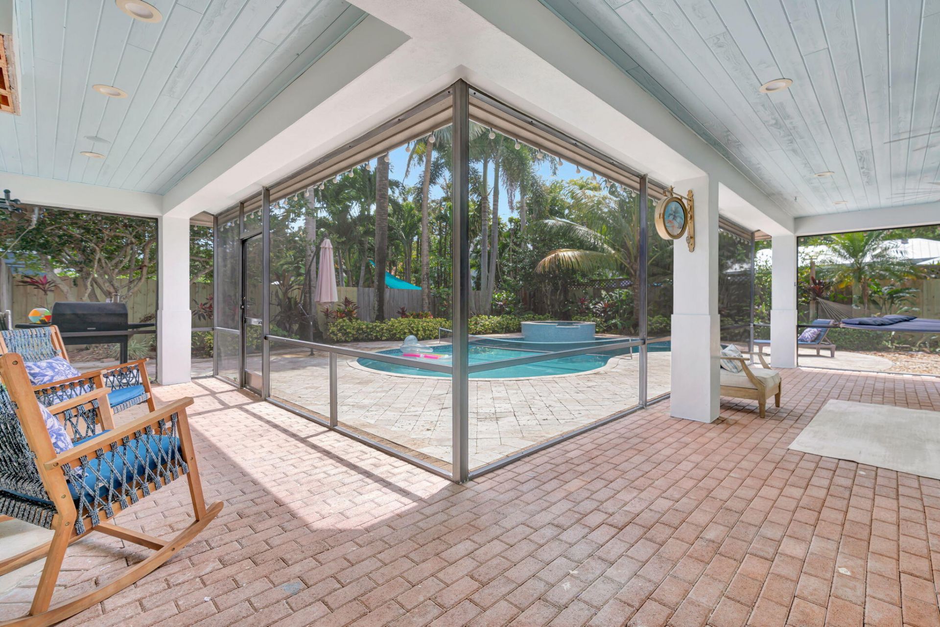 2436 Holly Lane Ne, Palm Beach Gardens, FL 33410 Photo