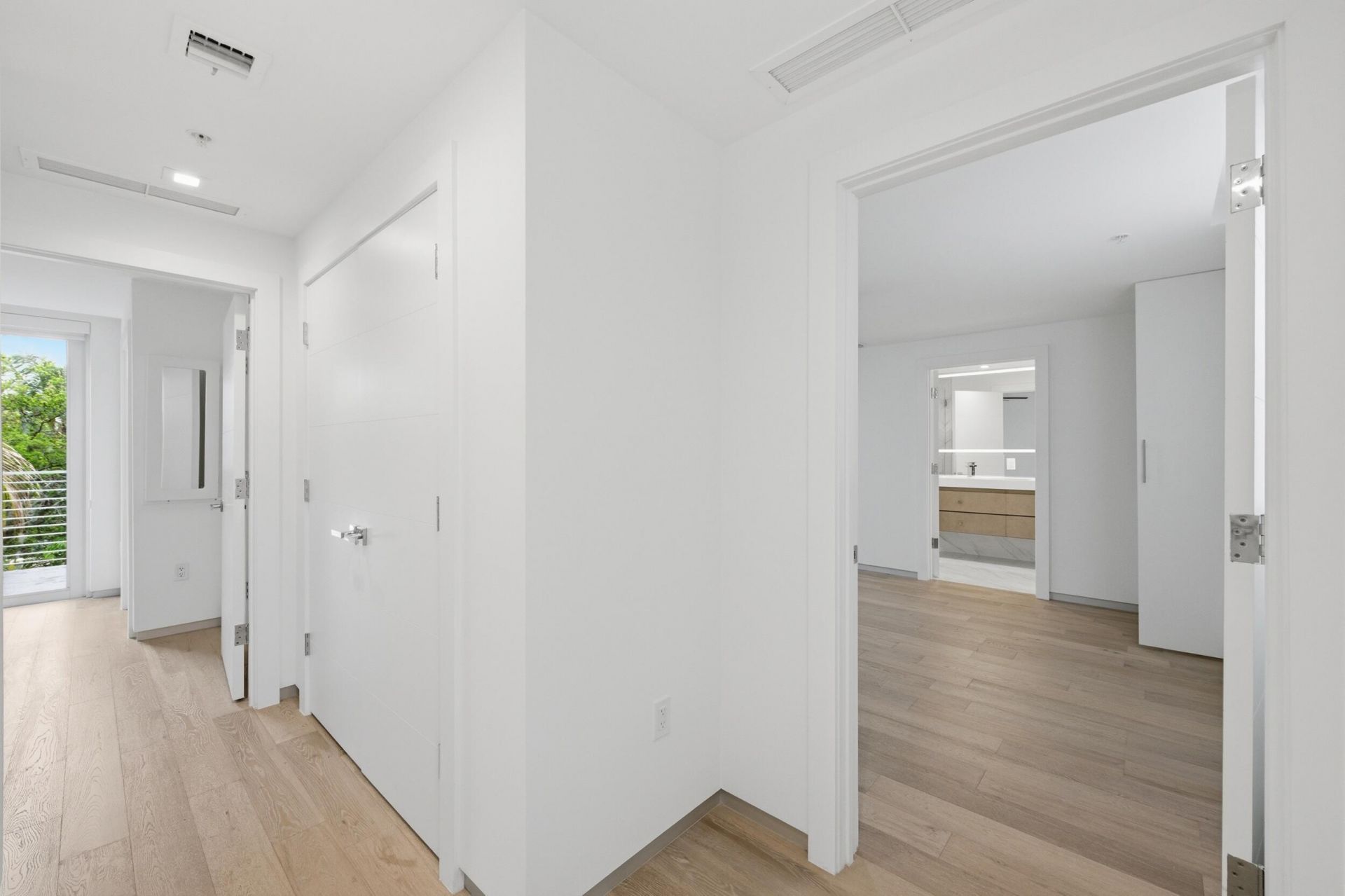 714 NE 14th Avenue, Unit 102, Fort Lauderdale, FL 33304 Photo