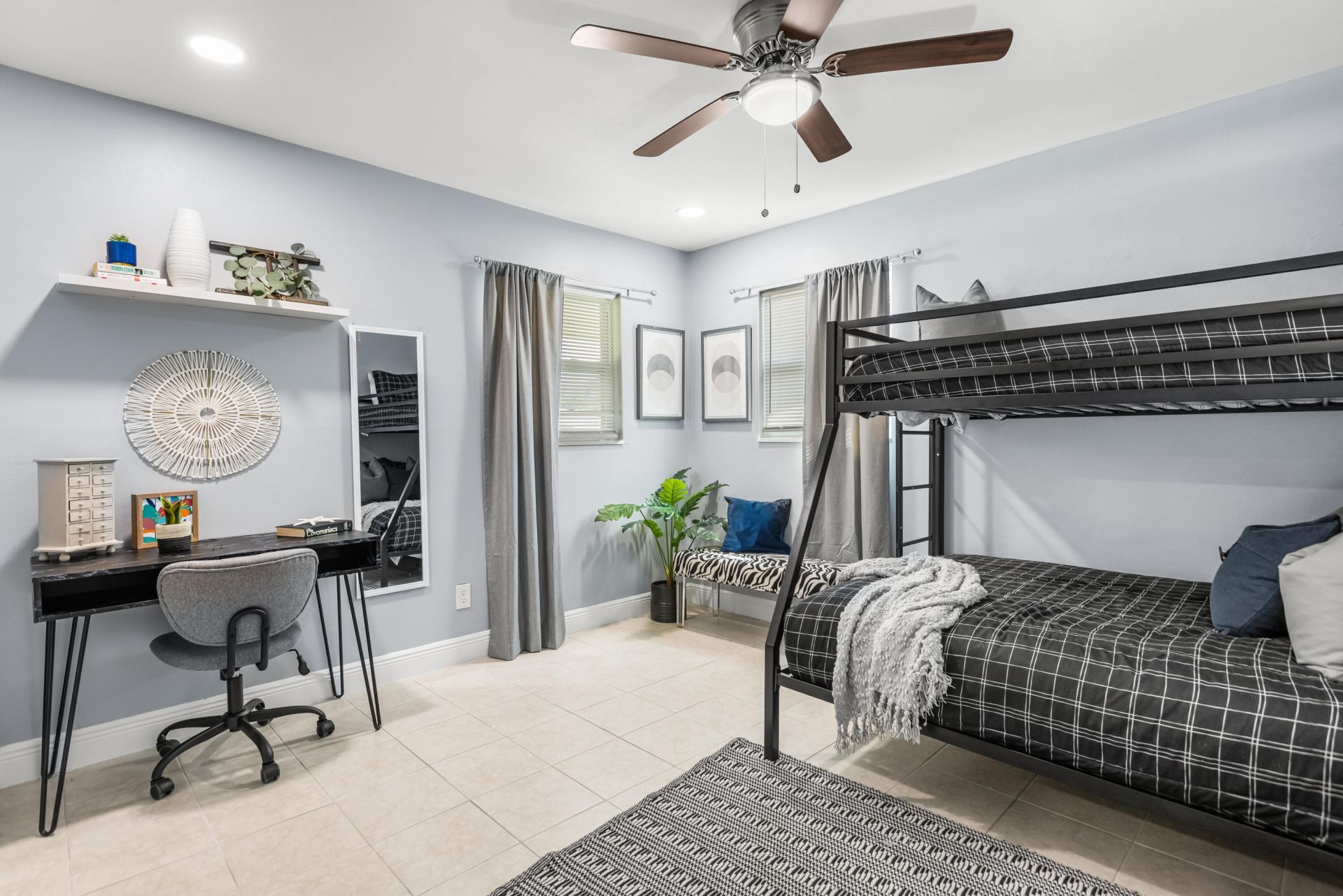 4953 Bayshore Drive, Naples, FL 34112 Photo