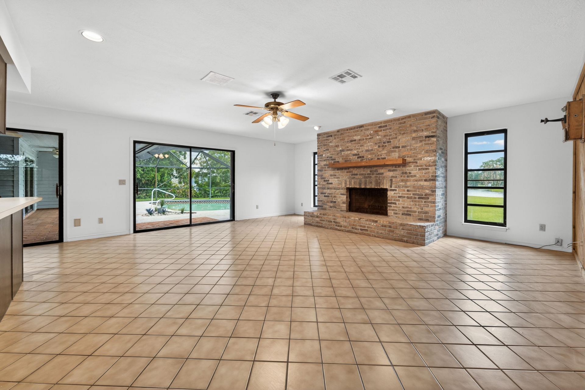 441 NE Town Terrace, Jensen Beach, FL 34957 Photo