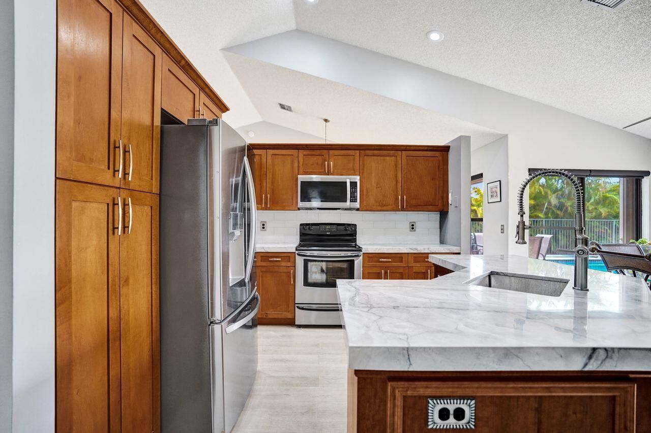6063 Sunberry Circle, Boynton Beach, FL 33437 Photo