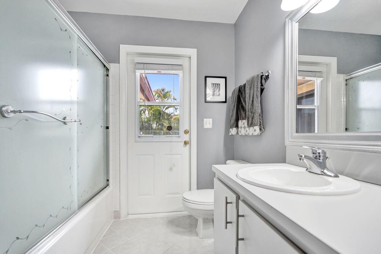 6063 Sunberry Circle, Boynton Beach, FL 33437 Photo