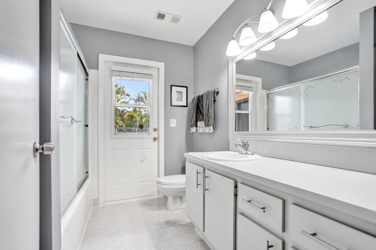 6063 Sunberry Circle, Boynton Beach, FL 33437 Photo