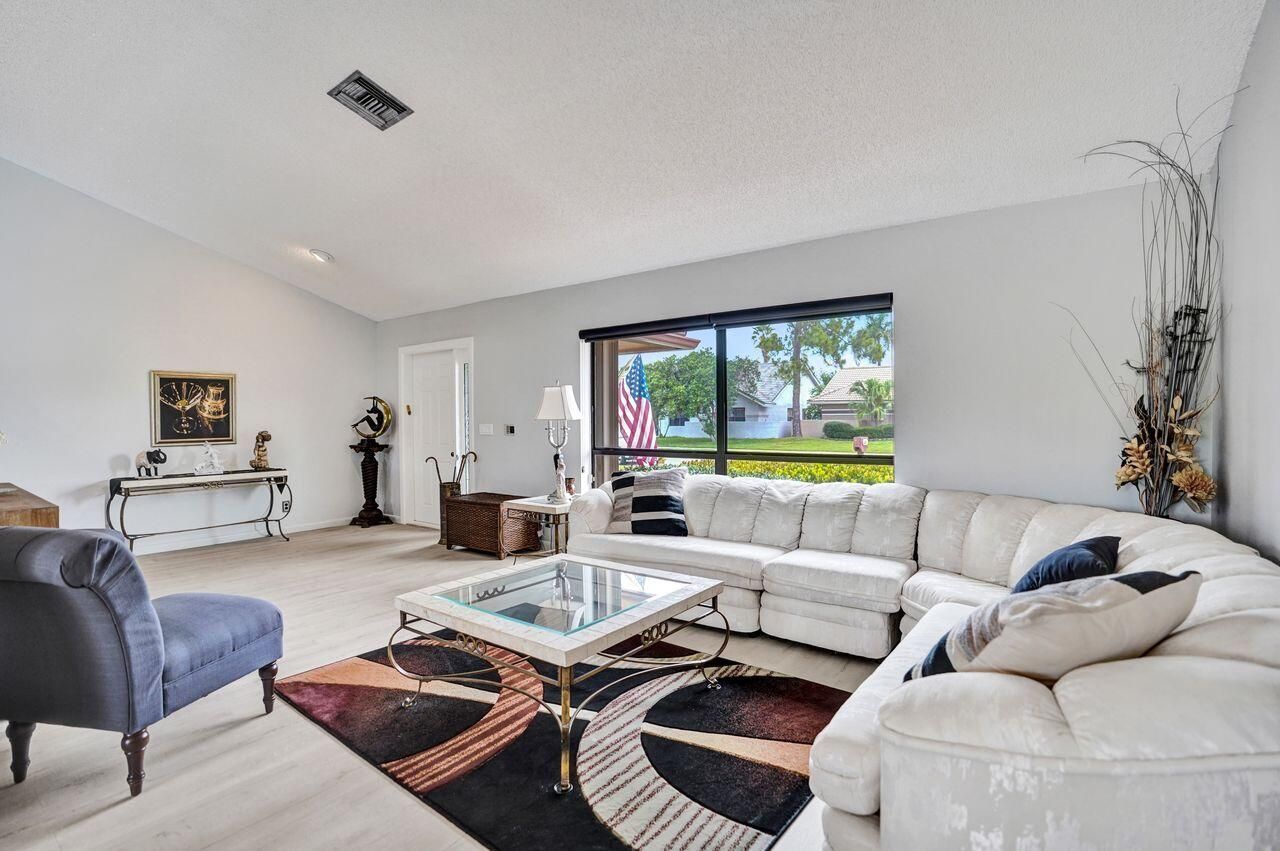 6063 Sunberry Circle, Boynton Beach, FL 33437 Photo
