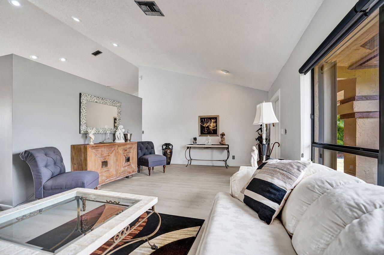 6063 Sunberry Circle, Boynton Beach, FL 33437 Photo