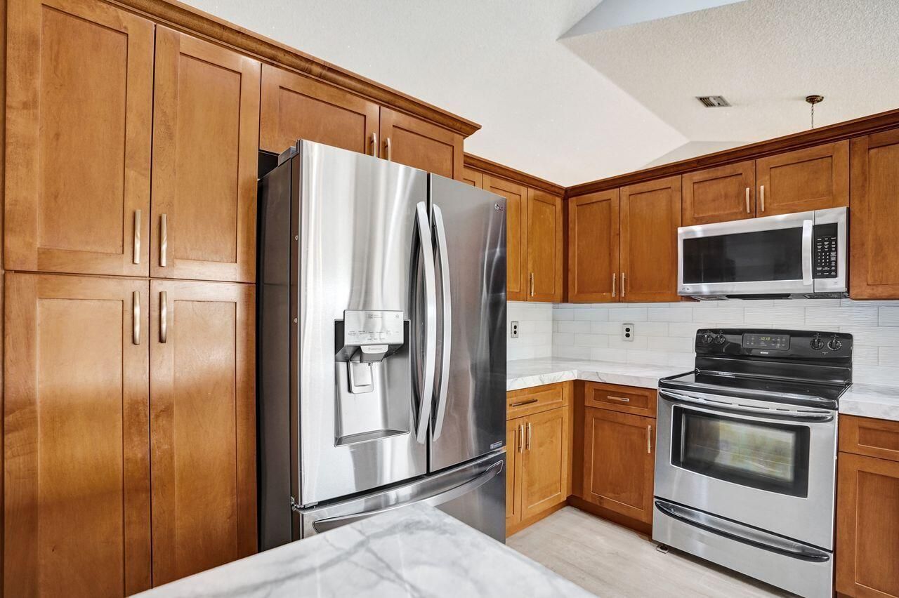 6063 Sunberry Circle, Boynton Beach, FL 33437 Photo