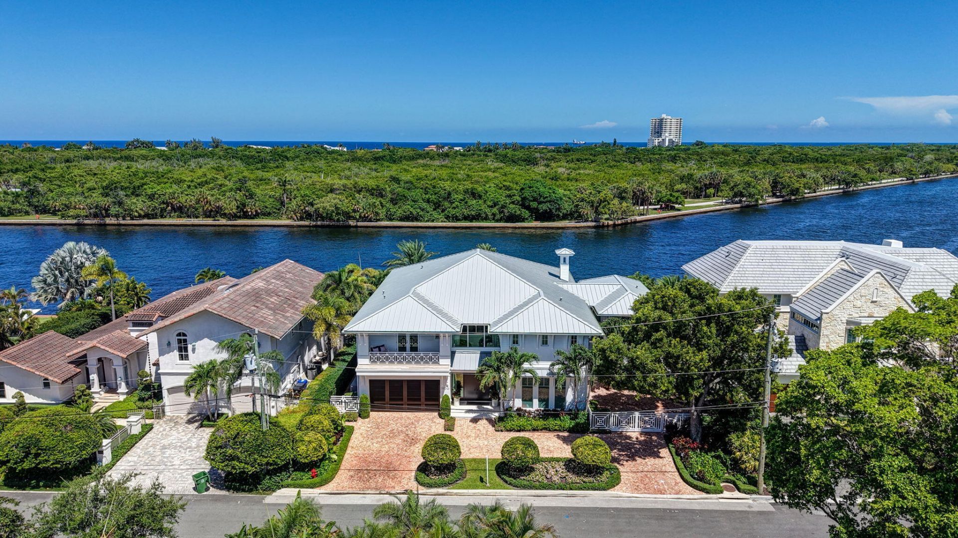 1900 Intracoastal Drive, Fort Lauderdale, FL 33305 Photo