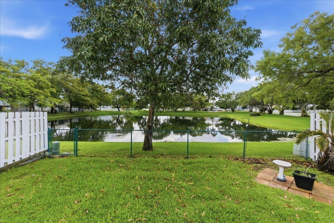 970 SW 111th Way, Davie, FL 33324 Photo