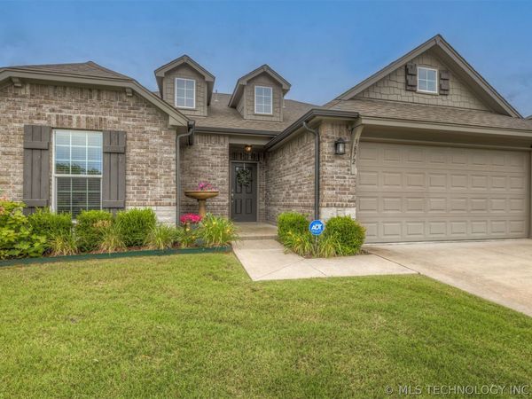 3872 E 144th Street S, Bixby, OK 74008