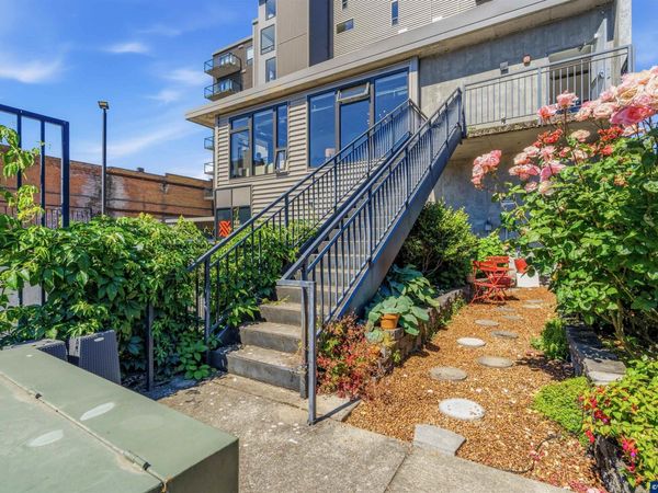156 Front #280 St NE, Salem, OR 97301
