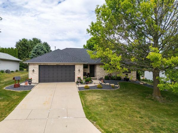 2938 Yale Drive, Janesville, WI 53548