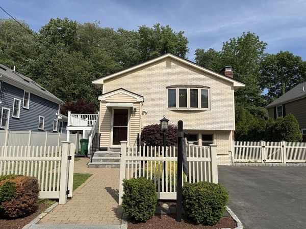 43 Deerfield Ave, Westwood, MA 02090