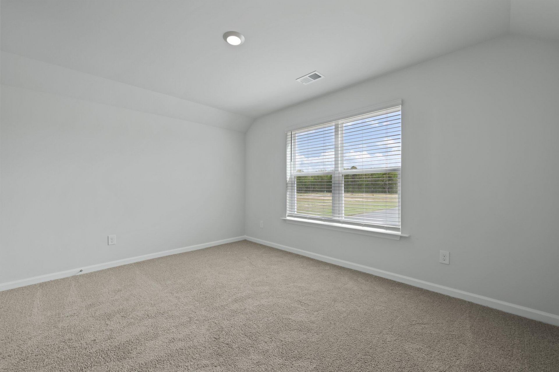 105 Midmills Lane Photo 35