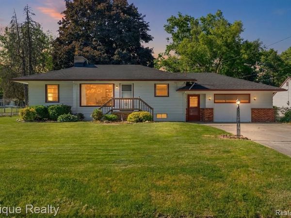 2324 Edwards Street, Grand Blanc Twp, MI 48439