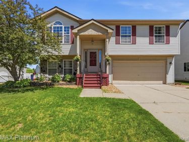 1714 Newgate Lane, Hartland Twp, MI 48843