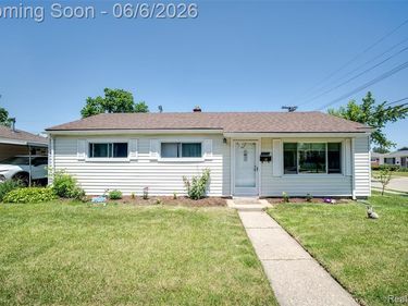 15251 Wildwood Street, Roseville, MI 48066