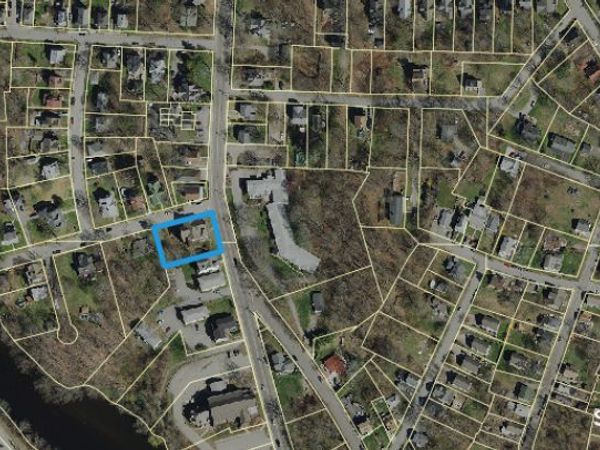 98 Washington , Norwich, CT 06360